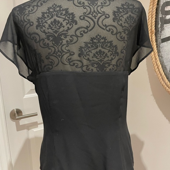 Stunning crepe style top with side zipper and sparkly bodice. - Picture 5 of 7